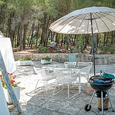 Ad Un Passo Da Cisternino - Trulli Con Foresta, Bici E Bbq Hotel *