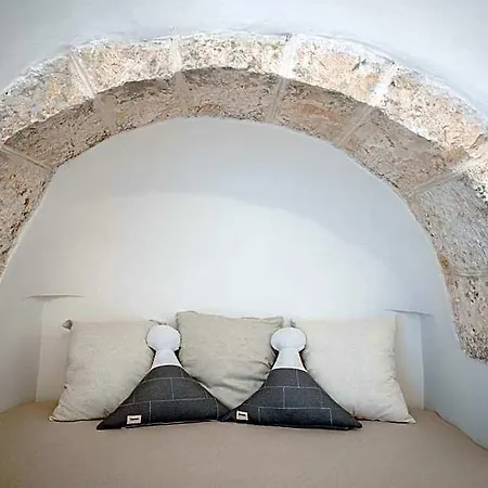 Hotel Ad Un Passo Da Cisternino - Trulli Con Foresta, Bici E Bbq Ostuni