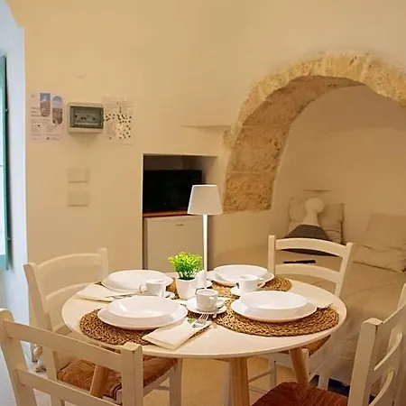 Отель Ad Un Passo Da Cisternino - Trulli Con Foresta, Bici E Bbq *